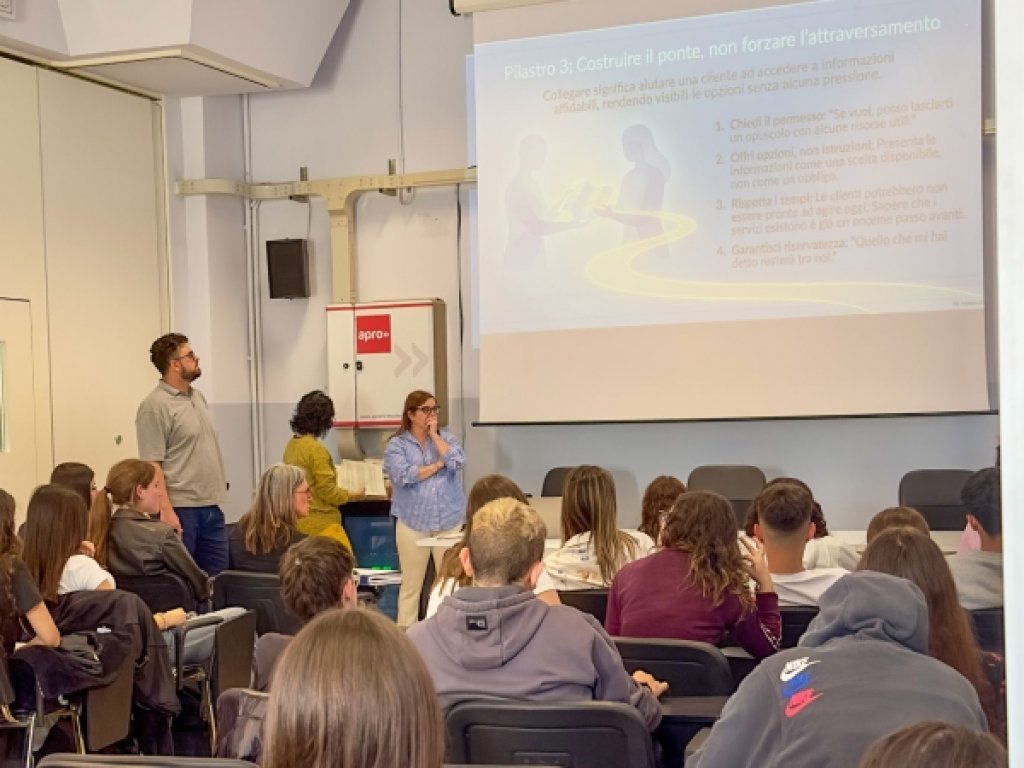 Apro Formazione presenta GBV Watch Salons: il settore beauty in prima linea contro la violenza di genere